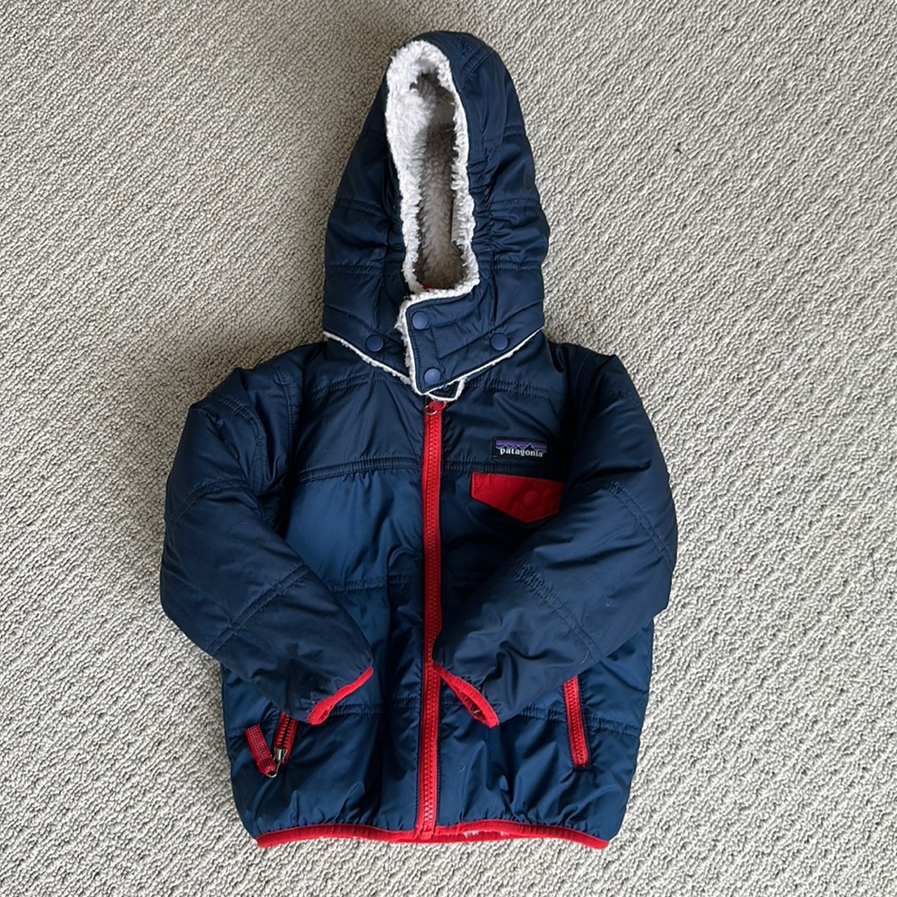 Patagonia Boys 3T reversible Tribbles jacket in Stone Blue